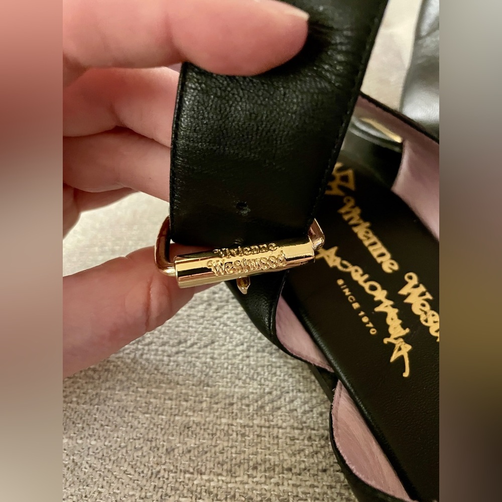 Vivienne Westwood Size 38 Black Leather Buckle Sandals - Picture 5 of 5